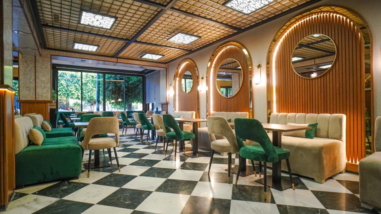 Razane Hotel Kenitra Buitenkant foto