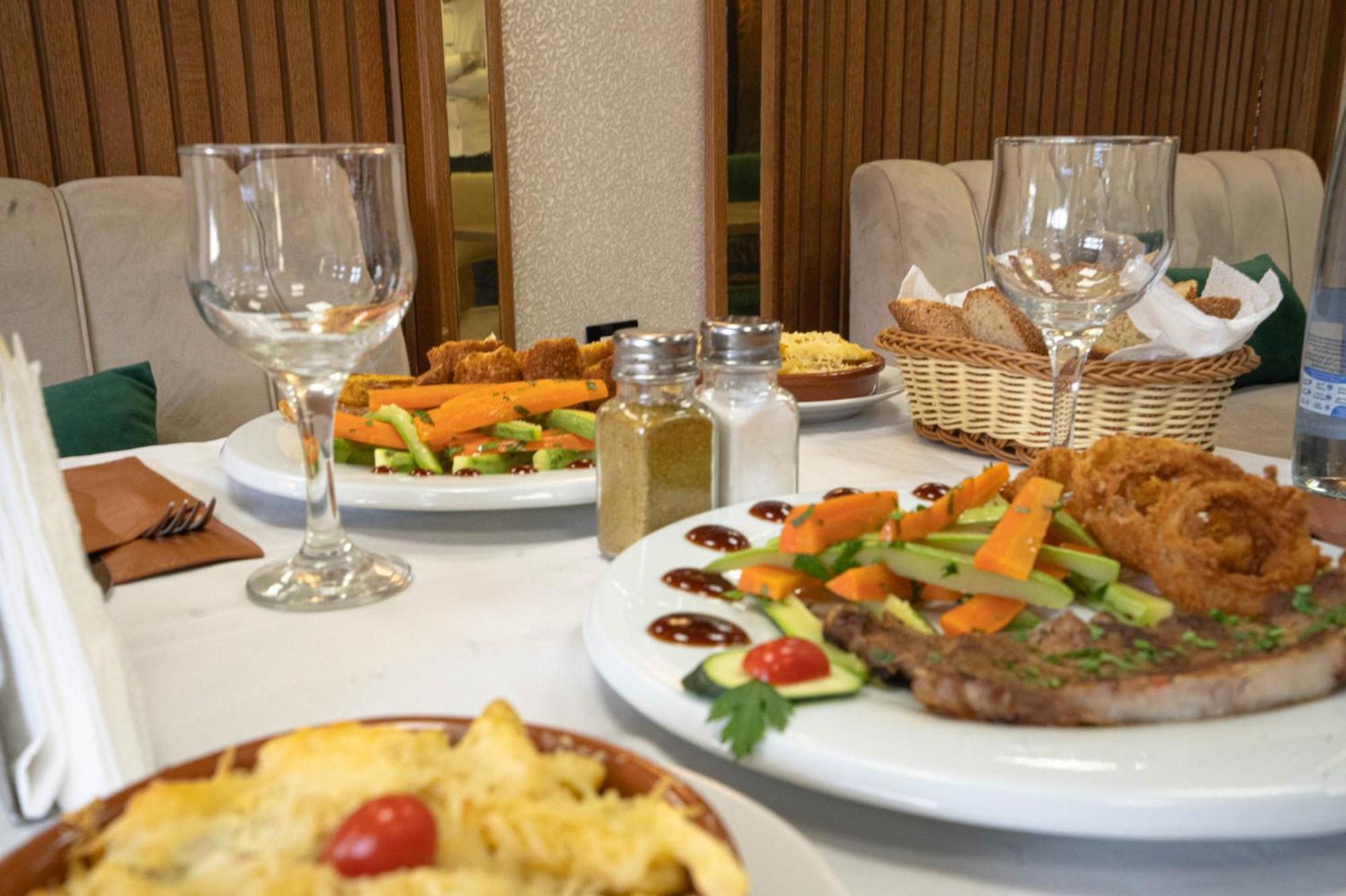 Razane Hotel Kenitra Buitenkant foto